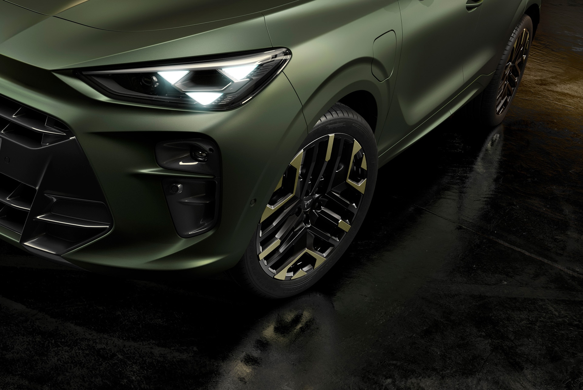 Side view to showcase the left 20-inch alloy wheel in sulfur, that perfectly combines with the new manganese matt body