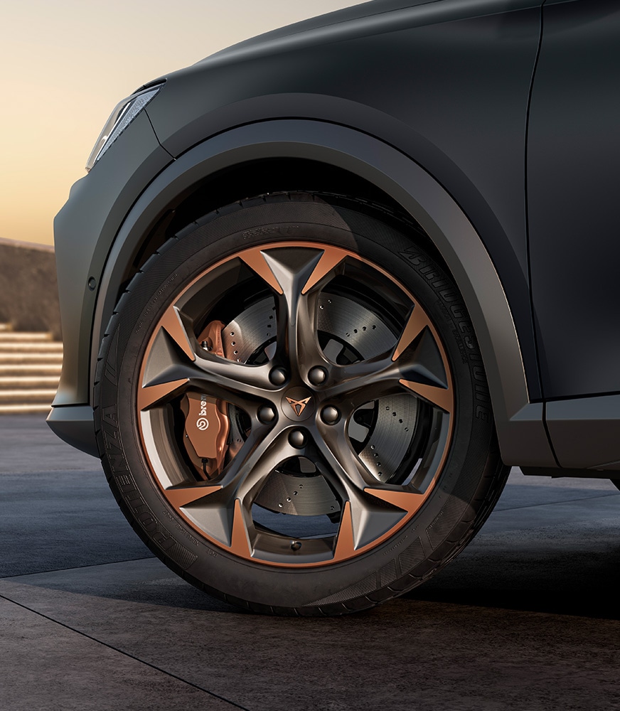 cupra-formentor-cooper-sport-black-machined-alloy-wheels