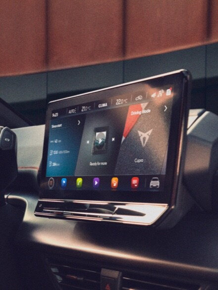 cupra-born-12- infotainment-screen
