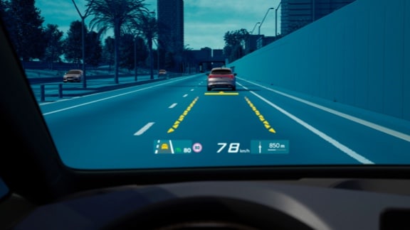 cupra-born-head-up-display-in-windshield 