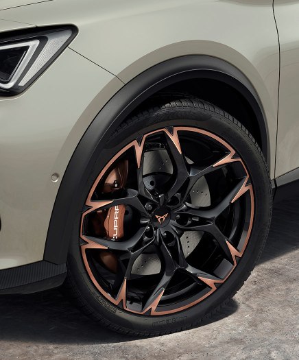 Cupra formentor vz5 20in copper alloy and akebono brakes